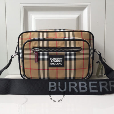 Túi đeo chéo Burberry