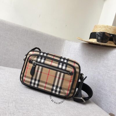 Túi đeo chéo Burberry