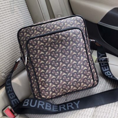 Túi đeo chéo Burberry nam