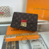 Túi đeo chéo Louis Vuitton nữ