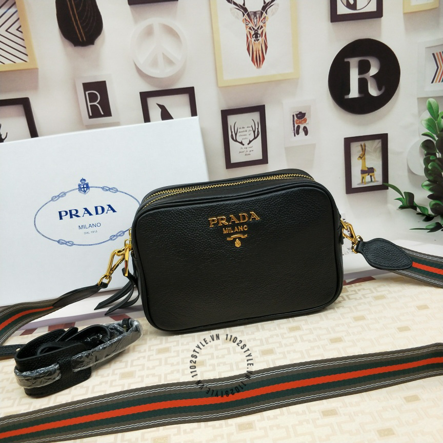 Túi đeo chéo Prada nữ
