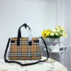Túi xách Burberry