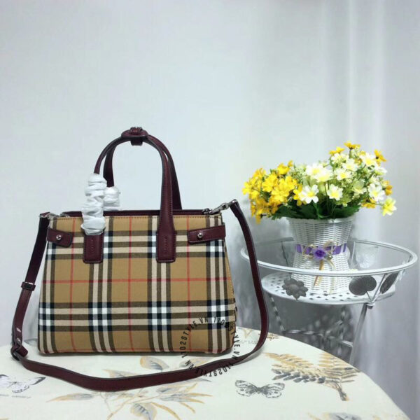 Túi xách Burberry