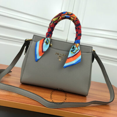Túi xách hàng hiệu Prada