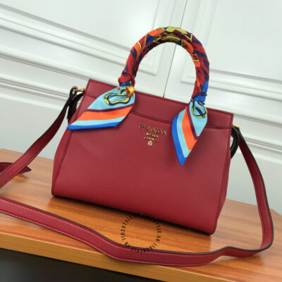 Túi xách hiệu Prada