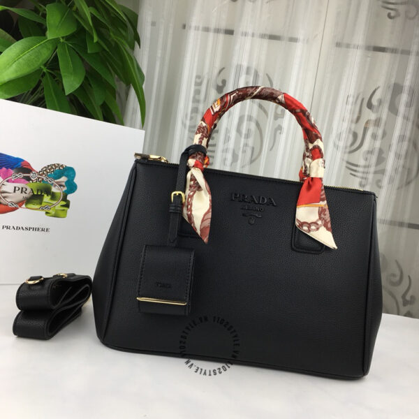 Túi xách Prada hàng hiệu