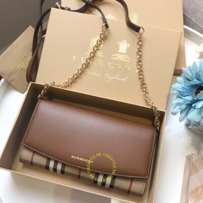 ví burberry nữ