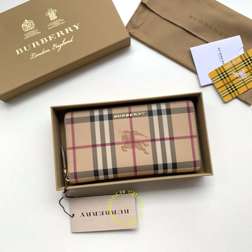 ví cầm tay burberry nữ