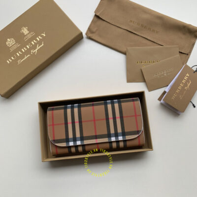 ví dài cầm tay burberry hàng hiệu