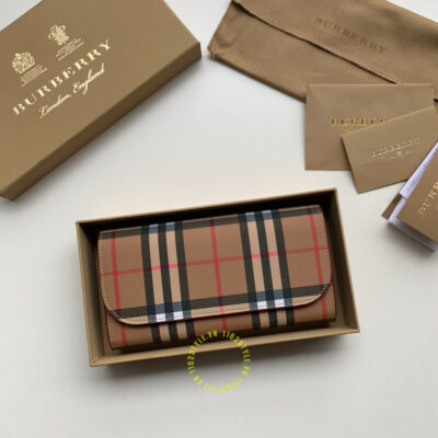ví dài cầm tay burberry hàng hiệu