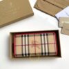 ví dài cầm tay nữ burberry