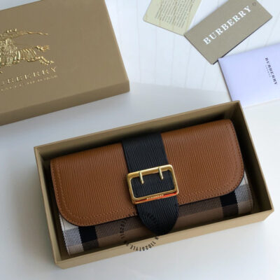 Ví dài cầm tay nữ Burberry