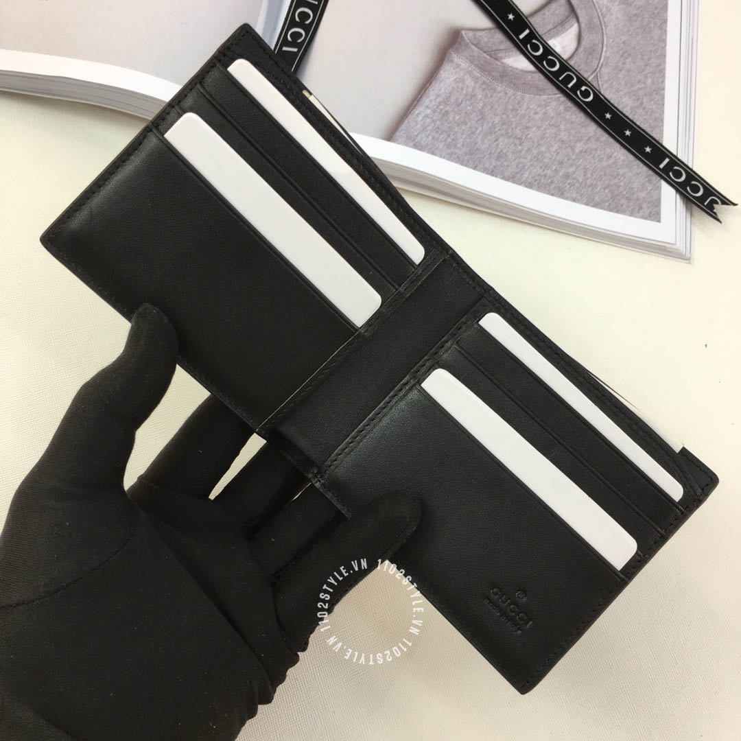 Chất liệu của bóp Gucci rắn