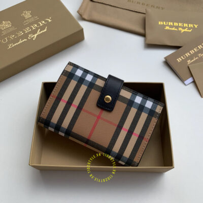 ví ngắn burberry nữ