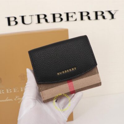 ví ngắn cầm tay burberry nữ