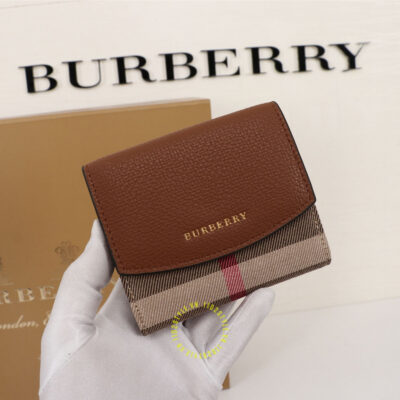 ví ngắn cầm tay burberry nữ