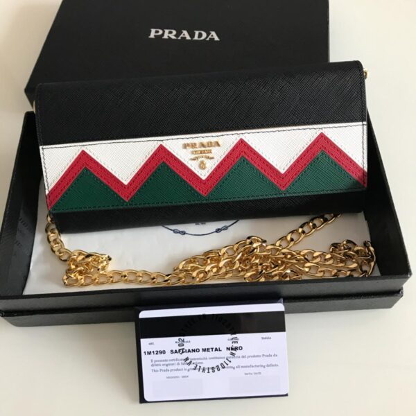 Ví nữ cầm tay Prada