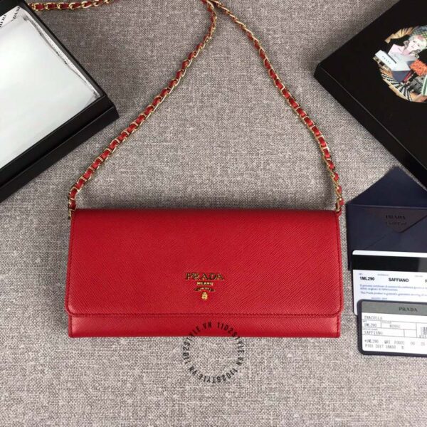 Ví nữ Prada