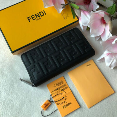 Bóp Fendi