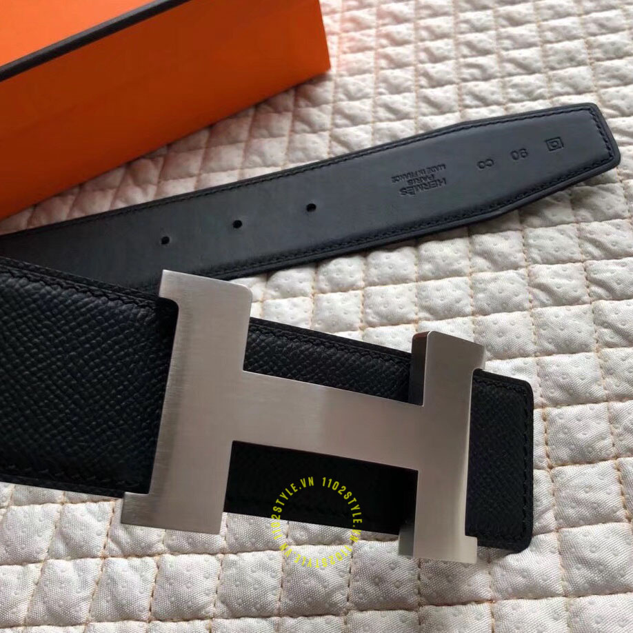 2.3 Độ hoàn thiện của chiếc thắt lưng Hermes dây đen sần Like Auth