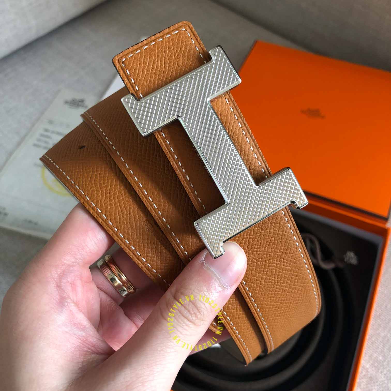 Mặt hàng gây ấn tượng mạnh mẽ nhất tới các quý ông là thắt lưng Hermes
