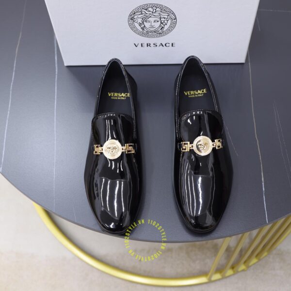 Giày versace xách tay