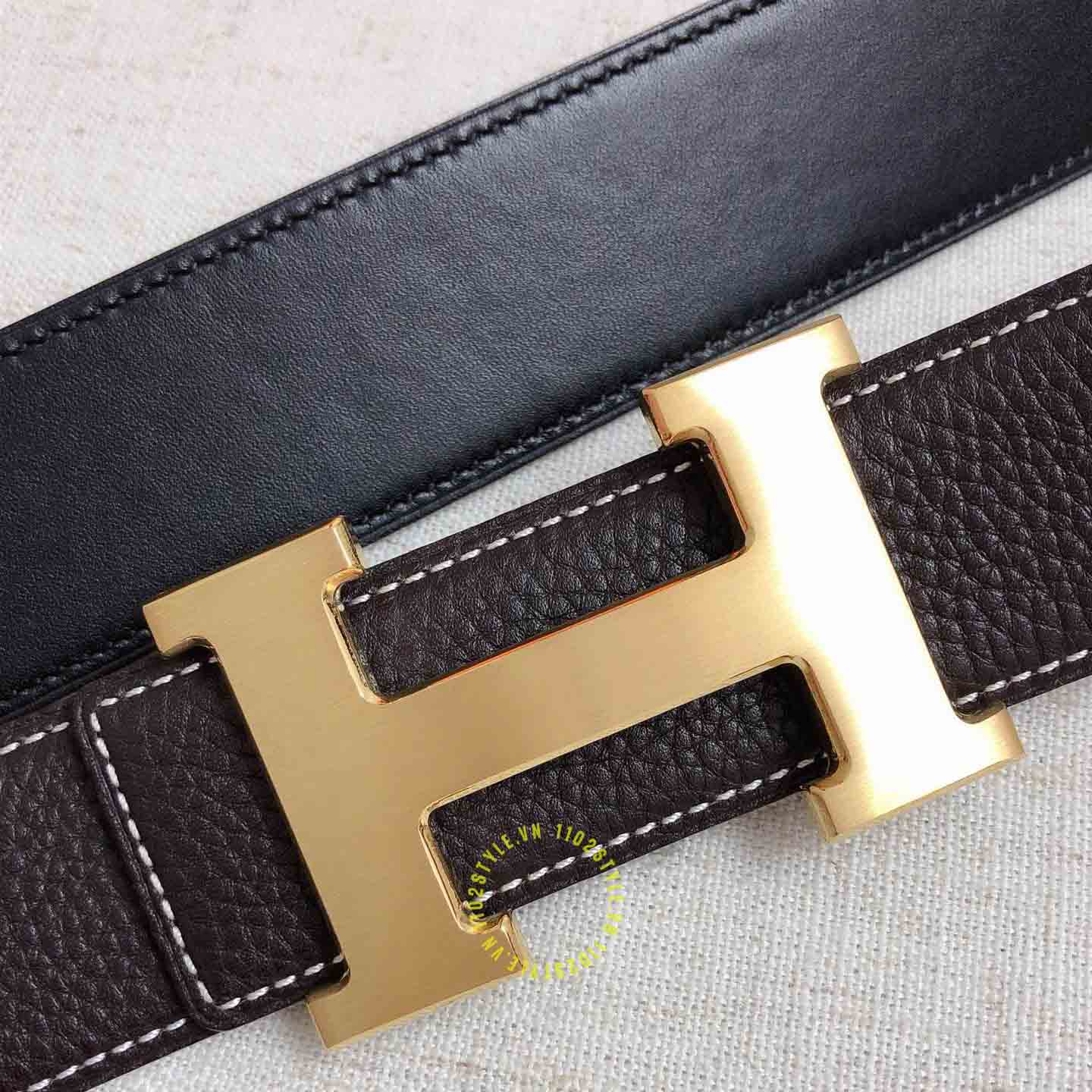 Độ hoàn thiện của thắt lưng Hermes đen khóa vàng Like Auth