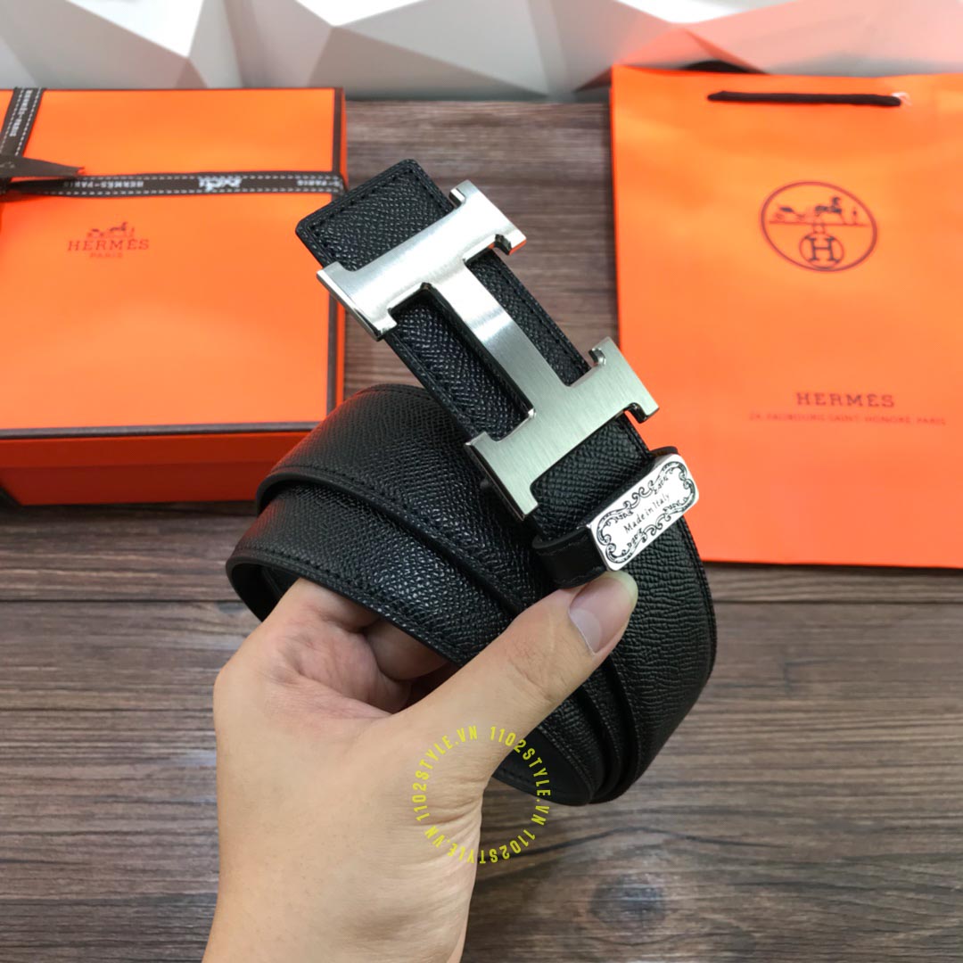 Độ thoải mái và tính hữu dụng của thắt lưng Hermes Like Auth khóa bạc