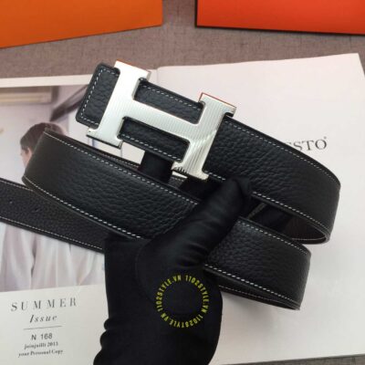 Thiết kế của thắt lưng Hermes đen sần Like Auth