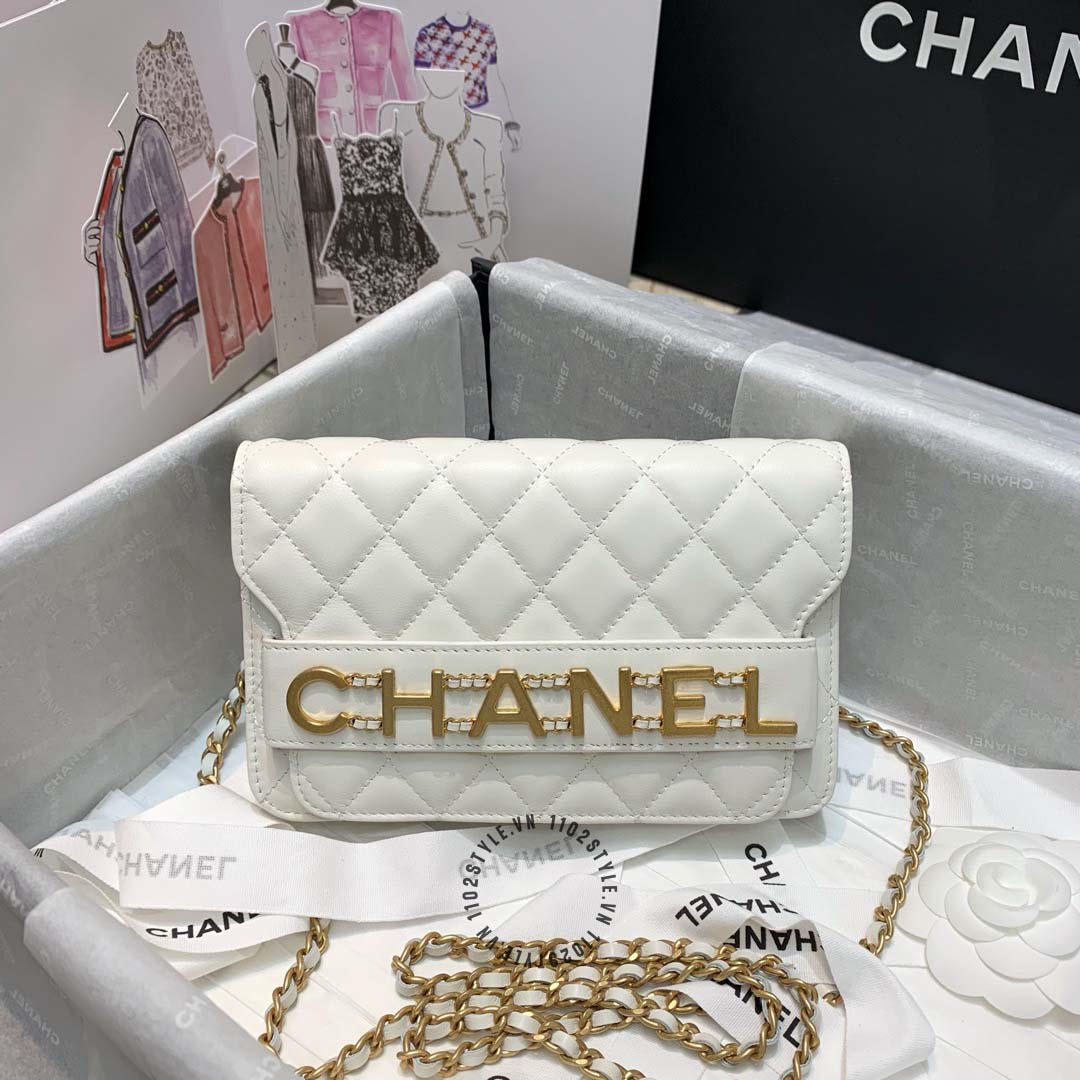 Chanel Front Logo Flap Bag Calfskin 字母口蓋包牛皮AS1490 名牌 手袋及銀包 Carousell