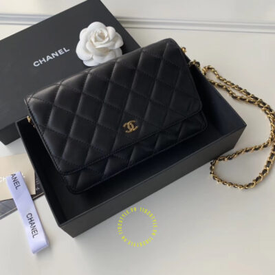 Túi đeo chéo Chanel
