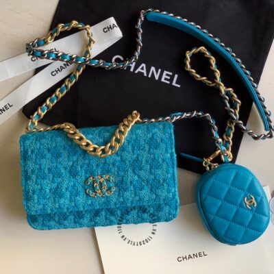 Túi đeo chéo Chanel