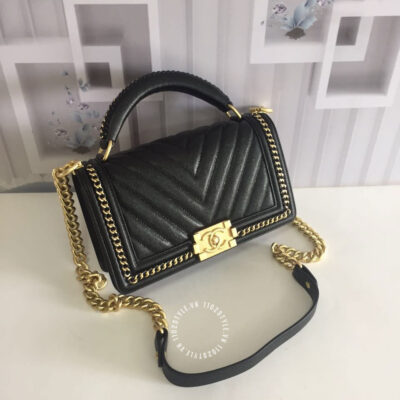 Túi đeo chéo Chanel