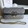 Túi đeo chéo Chanel