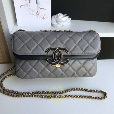 Túi đeo chéo Chanel