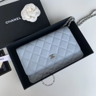 Túi đeo chéo Chanel
