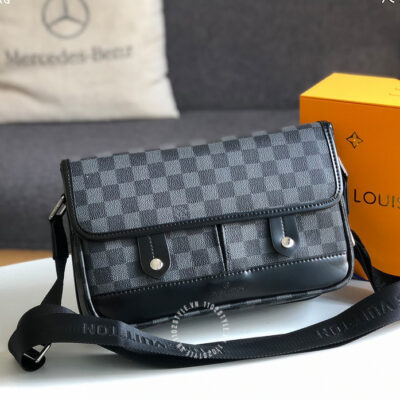 Túi đeo chéo Louis Vuitton nam