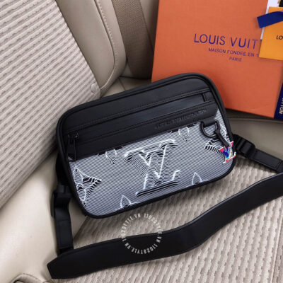 Túi đeo chéo nam Louis Vuitton