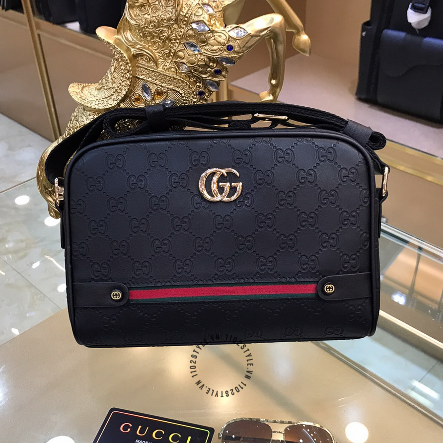 Túi đeo chéo Gucci nam màu đen super fake loại 1 logo nổi bật