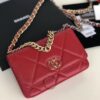 Túi Chanel đeo chéo nữ màu đỏ nổi bật replica 1:1 chính hãng