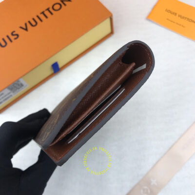 Ví gập LV hoạ tiết monogram có giá bán ưu đãi tại 1102 STYLE