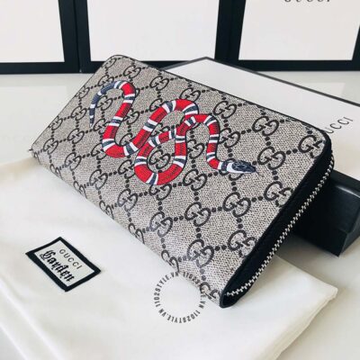 Thiết kế nổi bật của mẫu bóp Gucci nam hoạ tiết Kingsnake