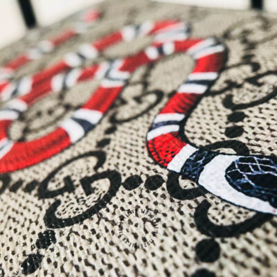 Ví Gucci hoạ tiết snake có giá bán ưu đãi tại 1102 STYLE