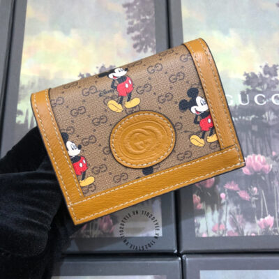 ví ngắn cầm tay gucci nữ