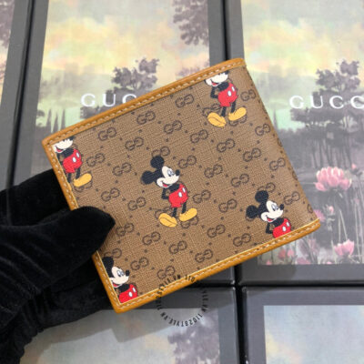 ví ngắn cầm tay gucci nữ