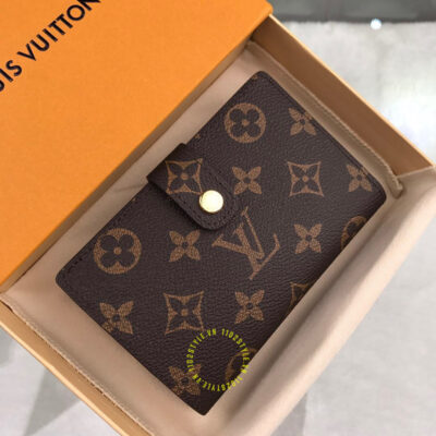 ví ngắn cầm tay lv fake