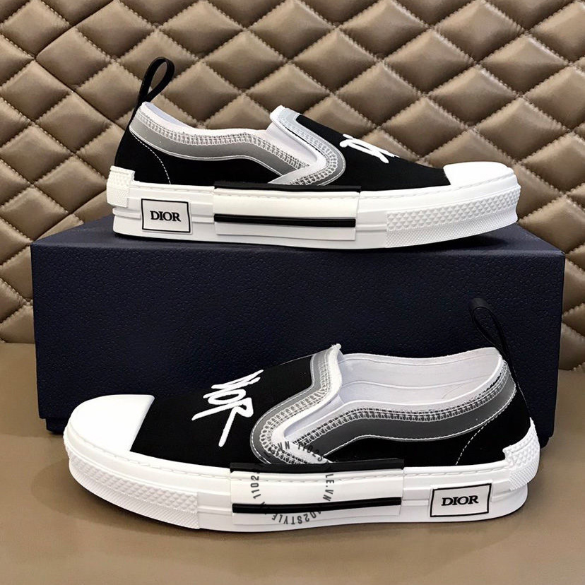 Chất liệu của mẫu giày lười vải cao cấp Dior and Shawn B23