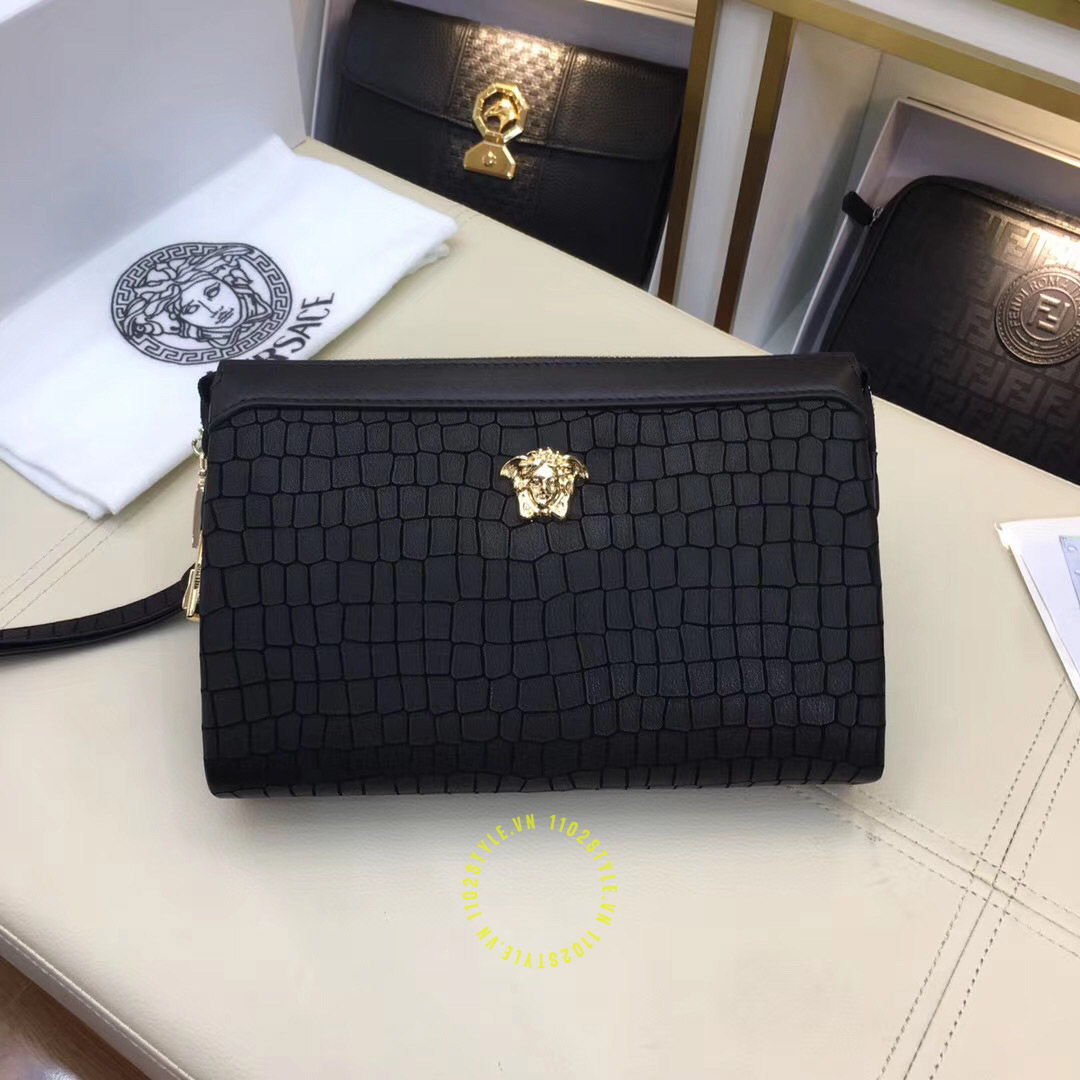 clutch versace