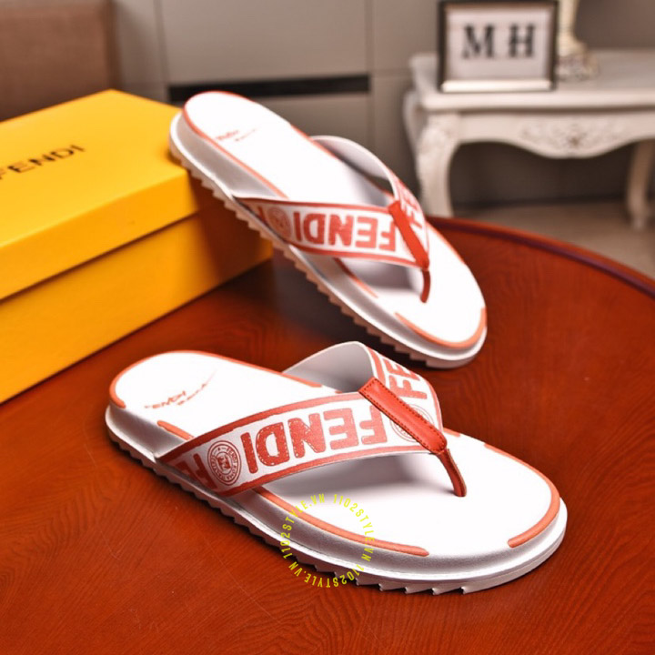 dép fendi xỏ ngón
