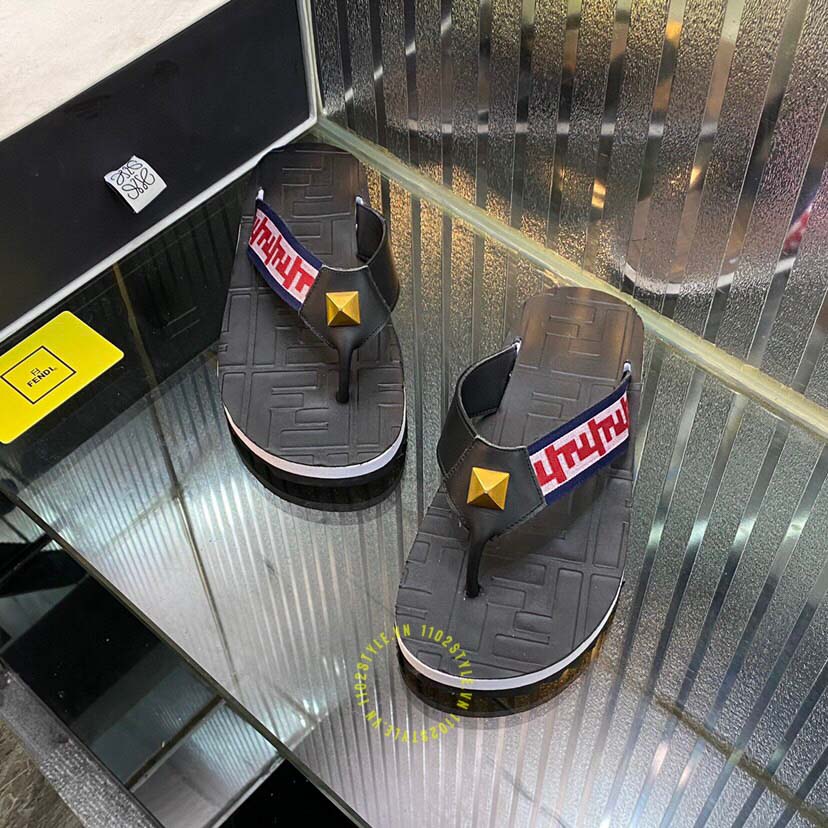 dép nam fendi xỏ ngón